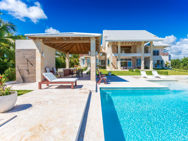 Luxurious Punta Cana Villa with Private Pool & Beach Access